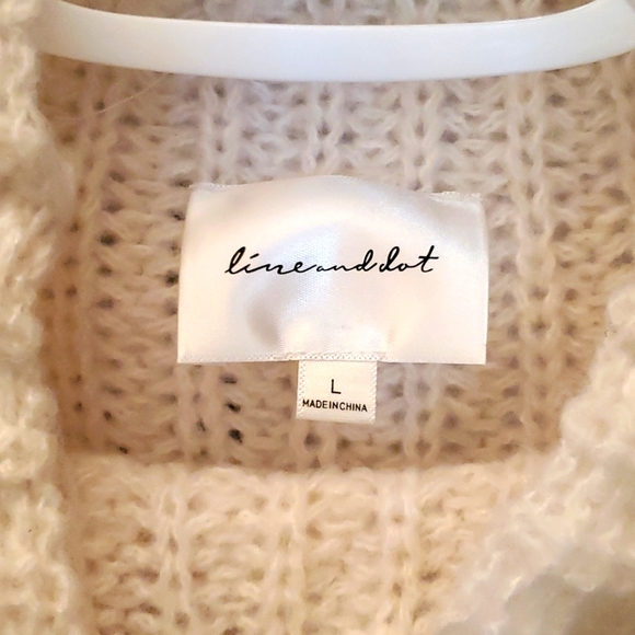 NWOT  Line and dot Sweater size L - Picture 8 of 9